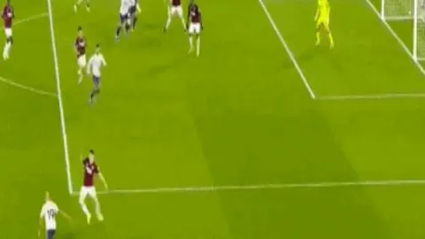 詹俊称赞：切尔西展现赛季巅峰对决，前曼城球星展露超凡天赋